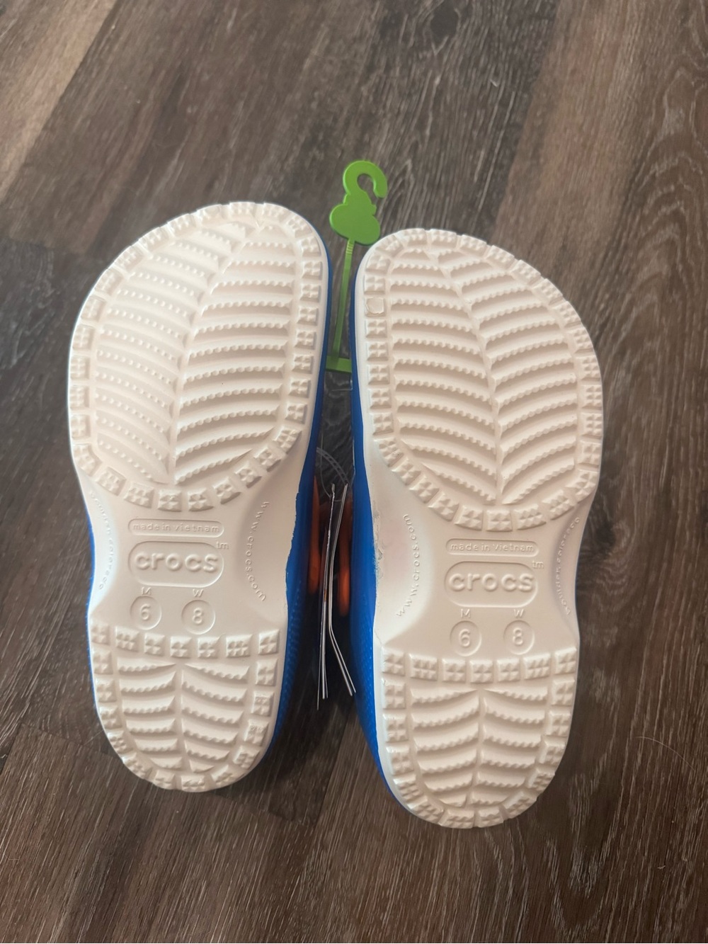 New York Knicks Blue & Orange Crocs - M6/W8 - Picture 2 of 3